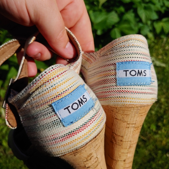 TOMS • Wedge Sandals Womens Stripe Summer Vacation Cute Fun Canvas Ankle Strap 6 - Picture 3 of 10